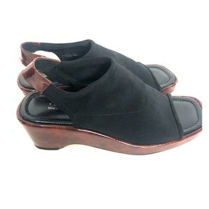 Donald J Pliner black wedges sandals size 6
